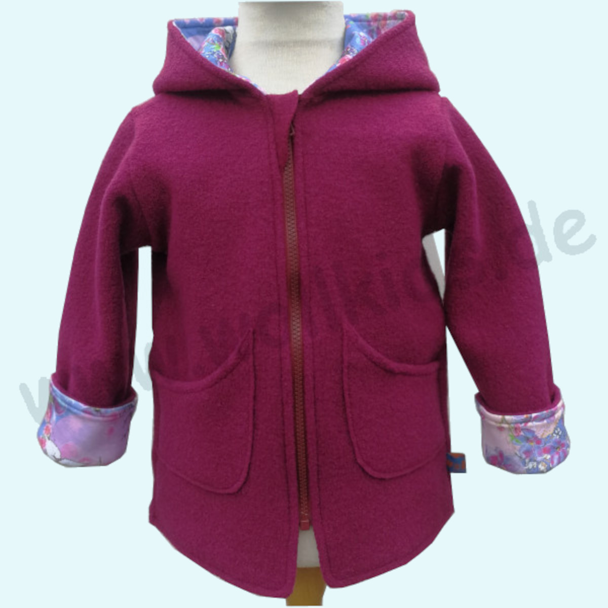 Schöne Wollkids Mädchen Winter Walkjacke gefüttert 100% Wolle - beere Schöne Wollkids Mädchen Walkjacke gefüttert mit Reißverschluss & Kapuze aus 100% Schurwolle - beere