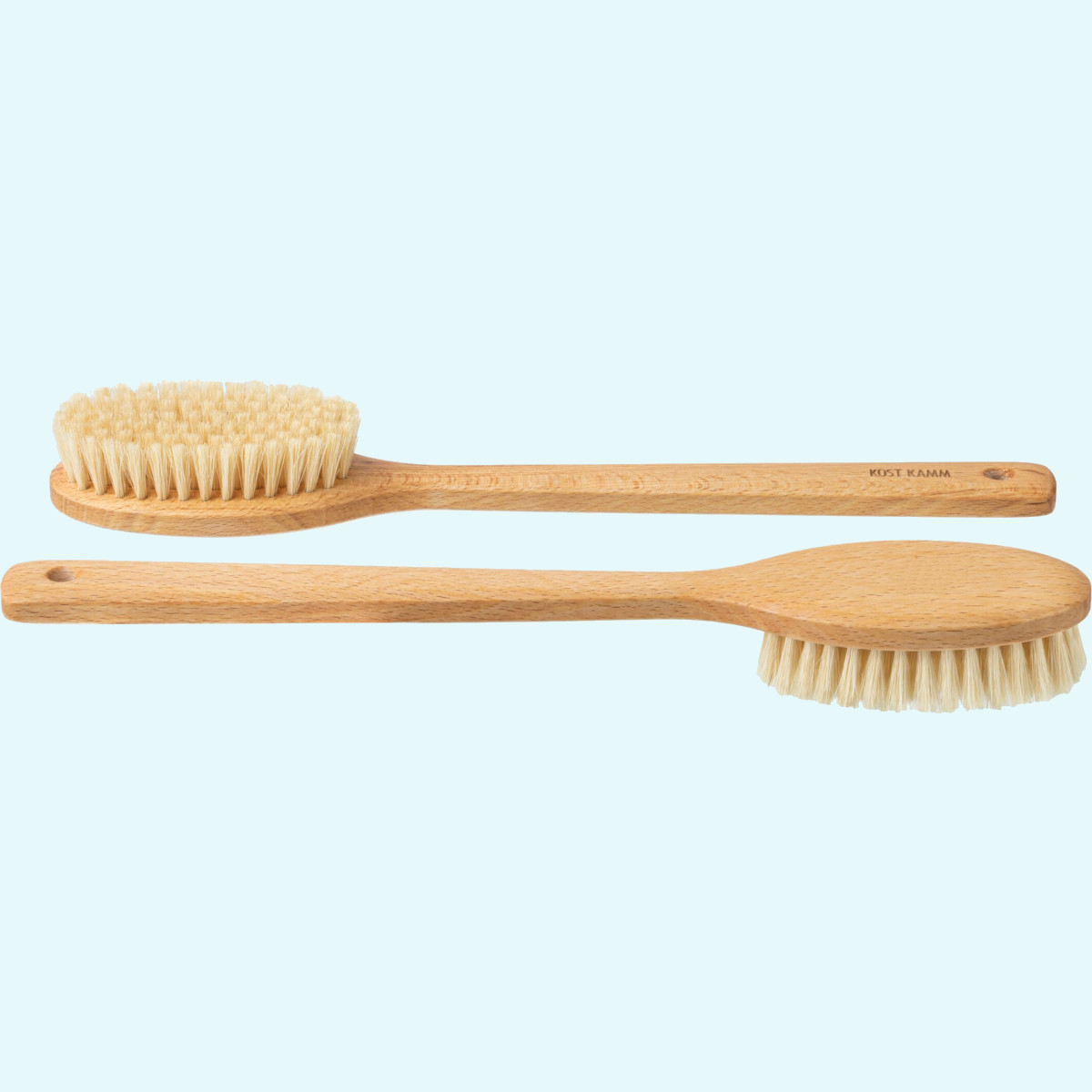 Bürste aus feinem Buchenholz mit Naturborsten - richtig schön & gesund leben Bürste aus gewachstem Buchenholz mit Naturborsten von Kostkamm - mittelhart