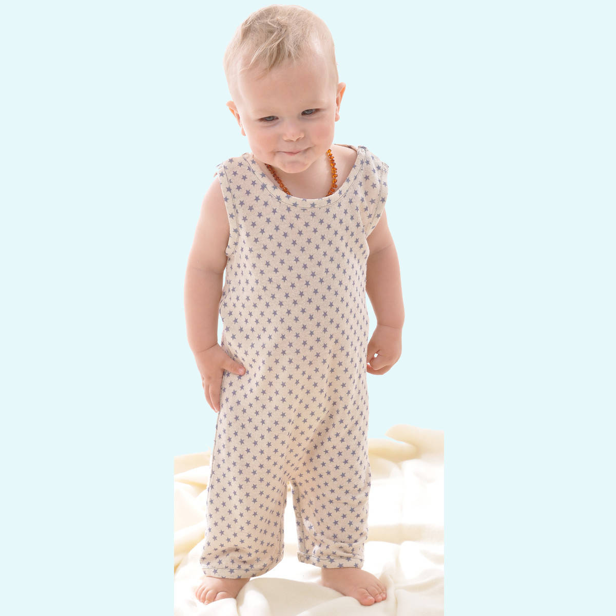 Sommer Schlafanzug für Babys aus 100% Seide - Alkena natur Sterne Sommer Schlafanzug für Babys aus 100% Seide von Alkena - Farbe natur Sterne